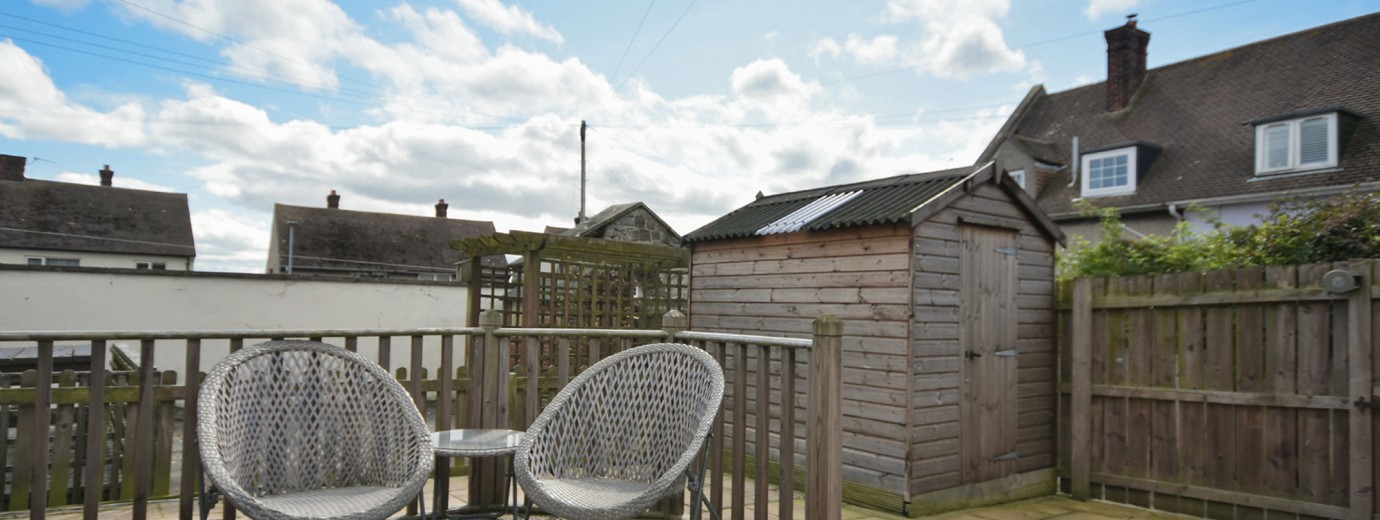 Dunford Cottage patio area