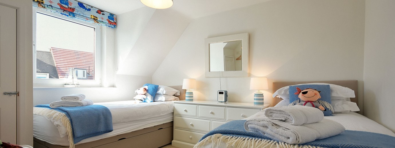 Dunford Cottage twin bedroom