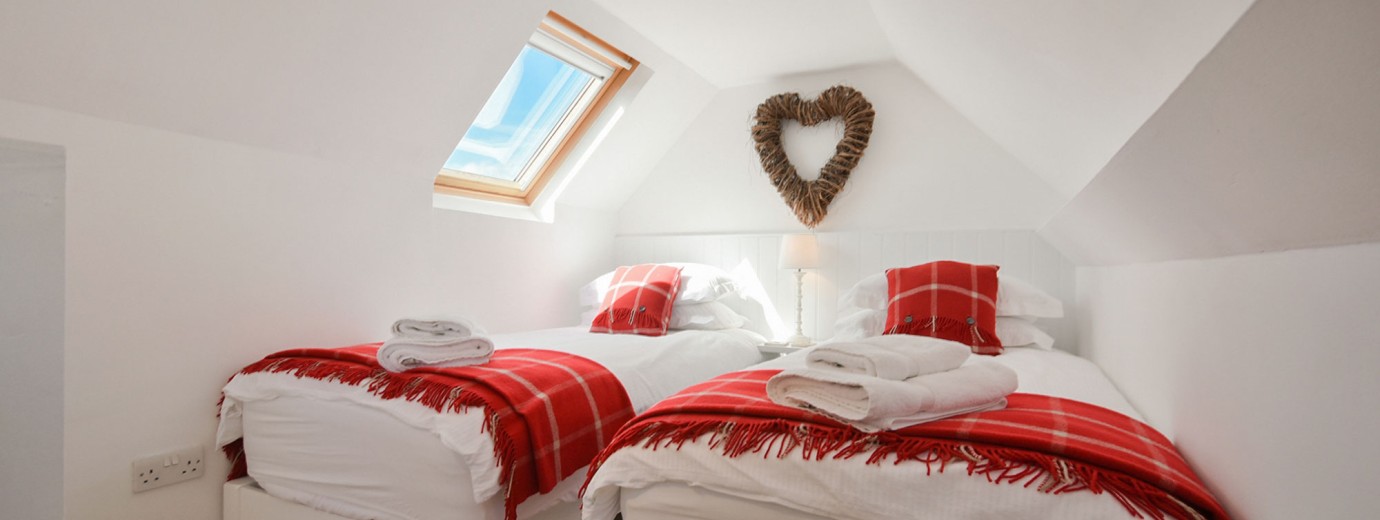 Dunford Cottage twin bedroom