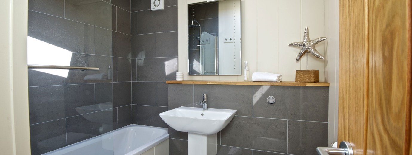 Granary Lodge bathroom