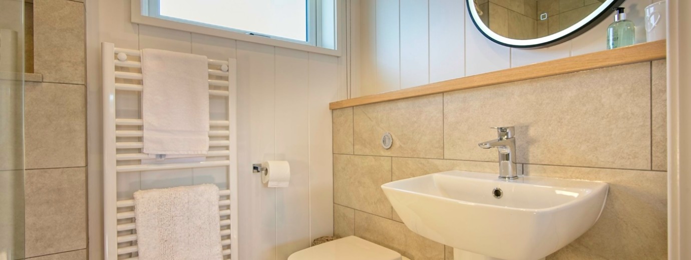 Crabtree Lodge Master Bedroom Ensuite