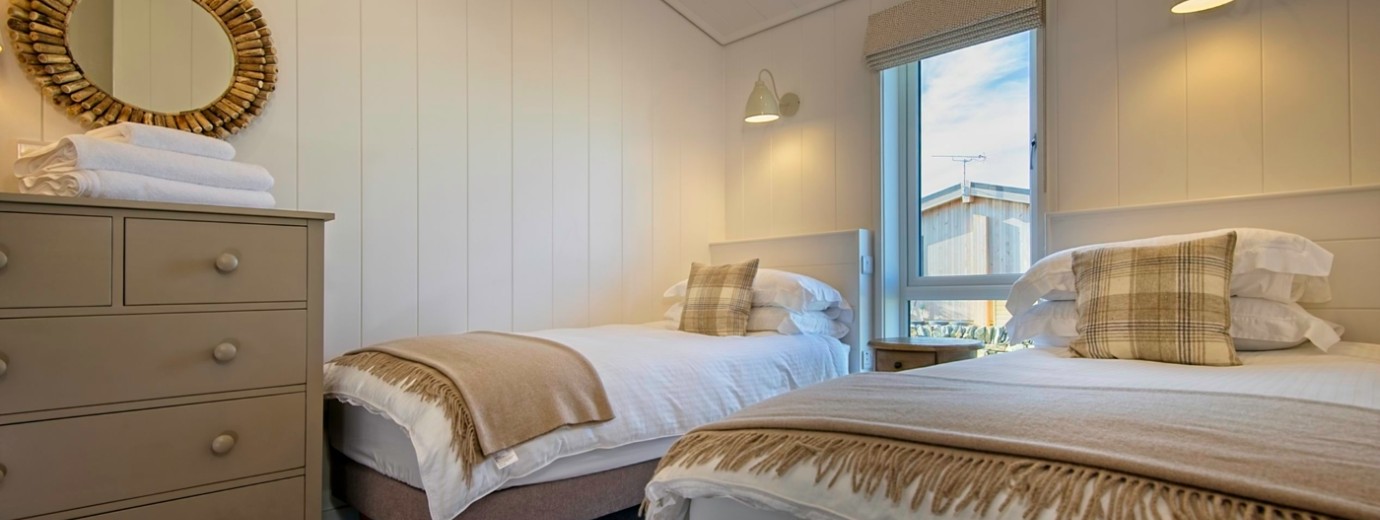 Master Bedroom Twin Room