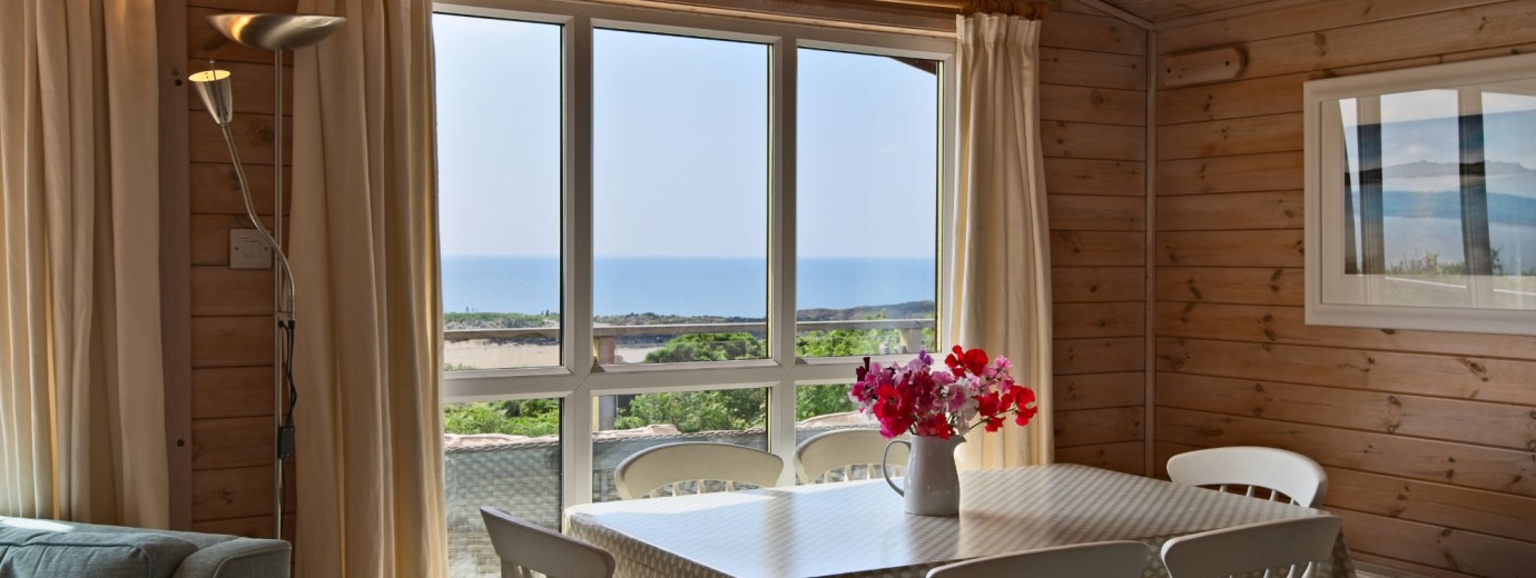 The Buoys lodge dining area