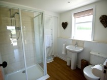 Meadow Cottage shower room